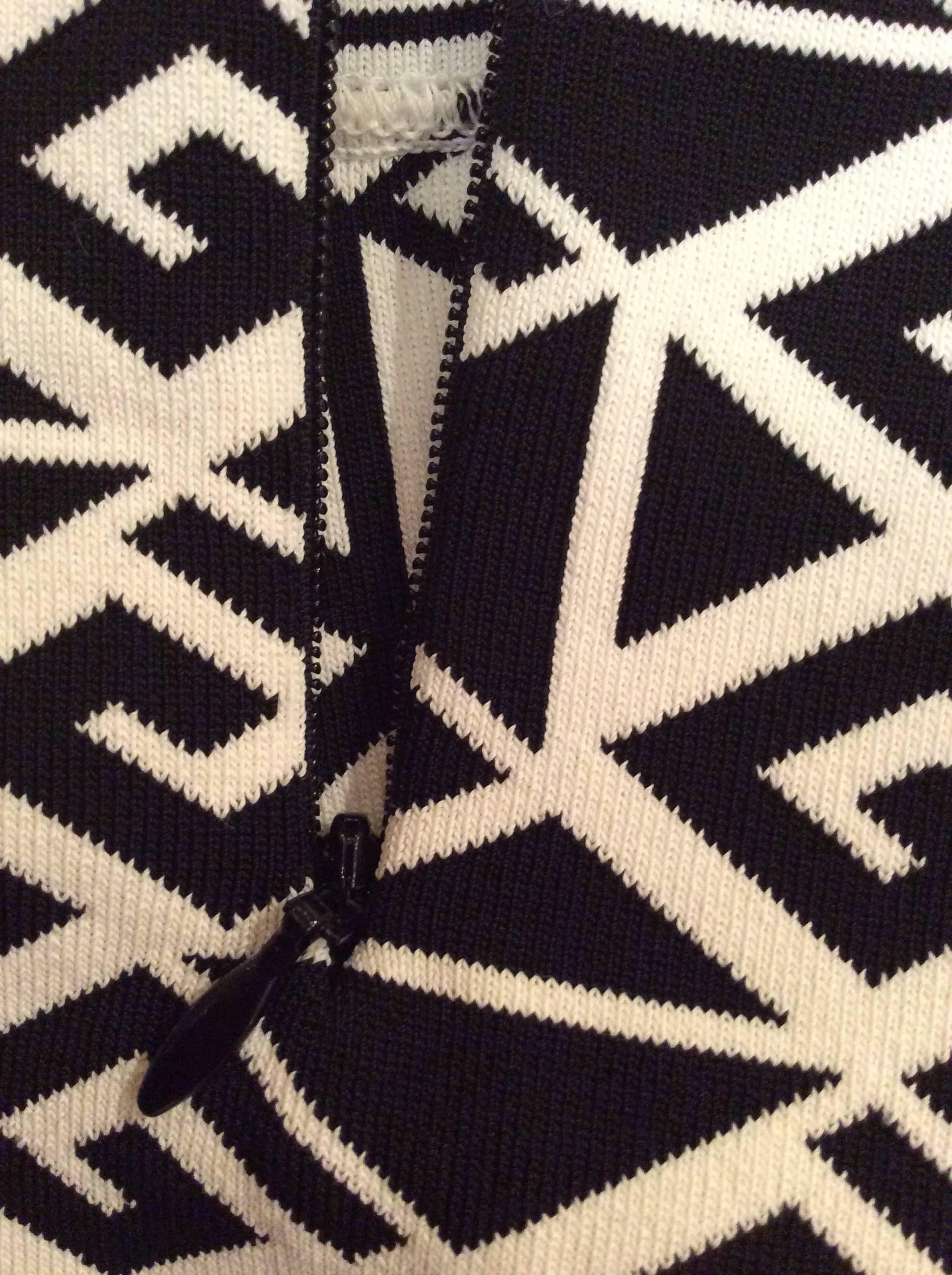 New Ralph Lauren Purple Label Geometric Black and White Sweater - Fabulous For Sale 3