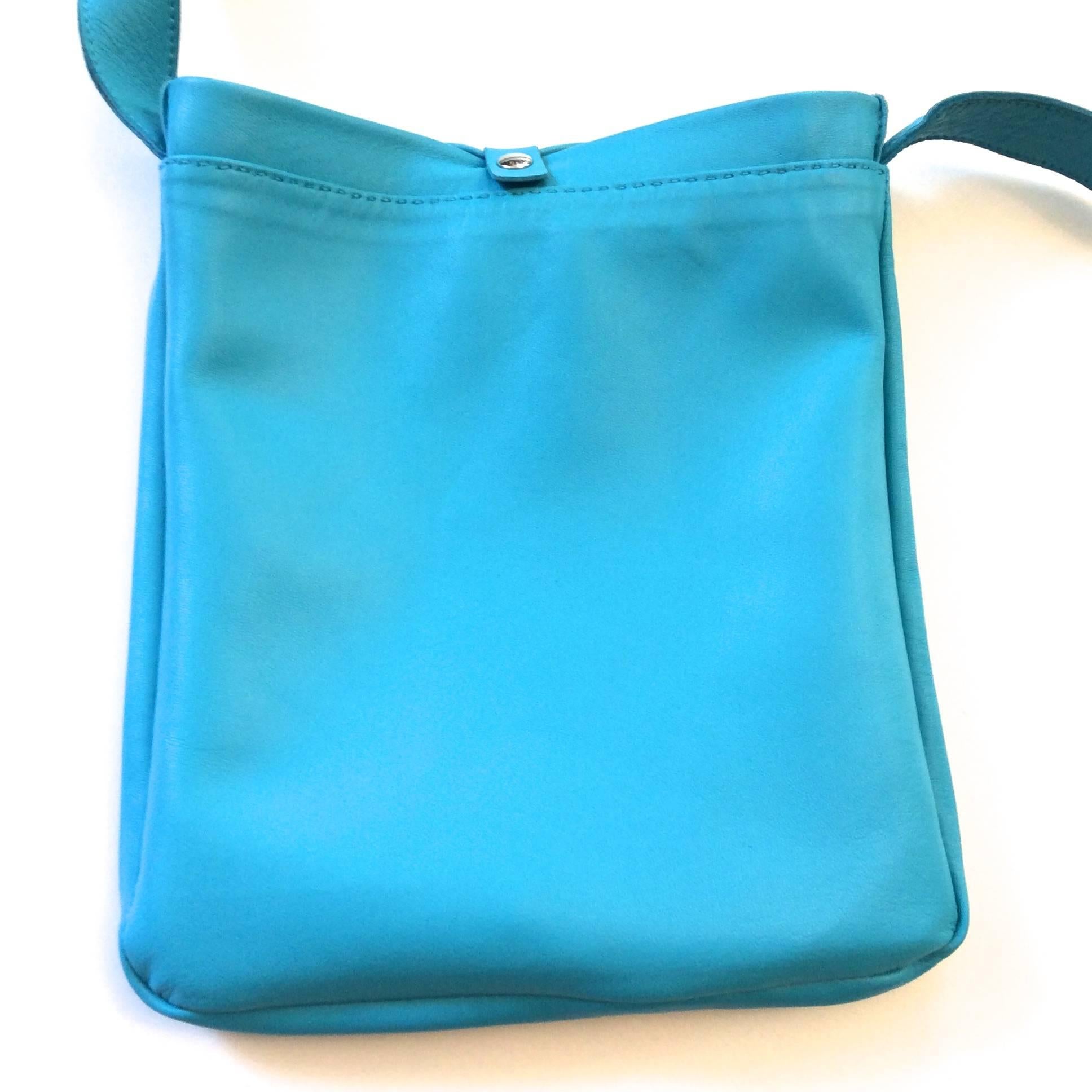 Hermes Crossbody Purse - Blue Leather  For Sale 6