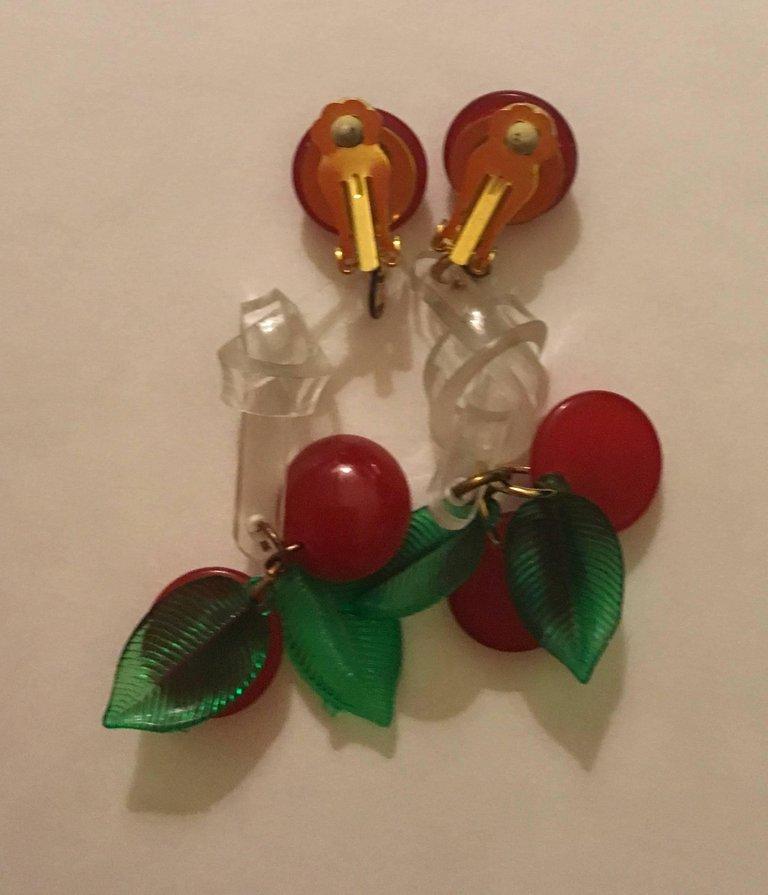  Bakelite Cherry Necklace with Matching Earrings For Sale 3