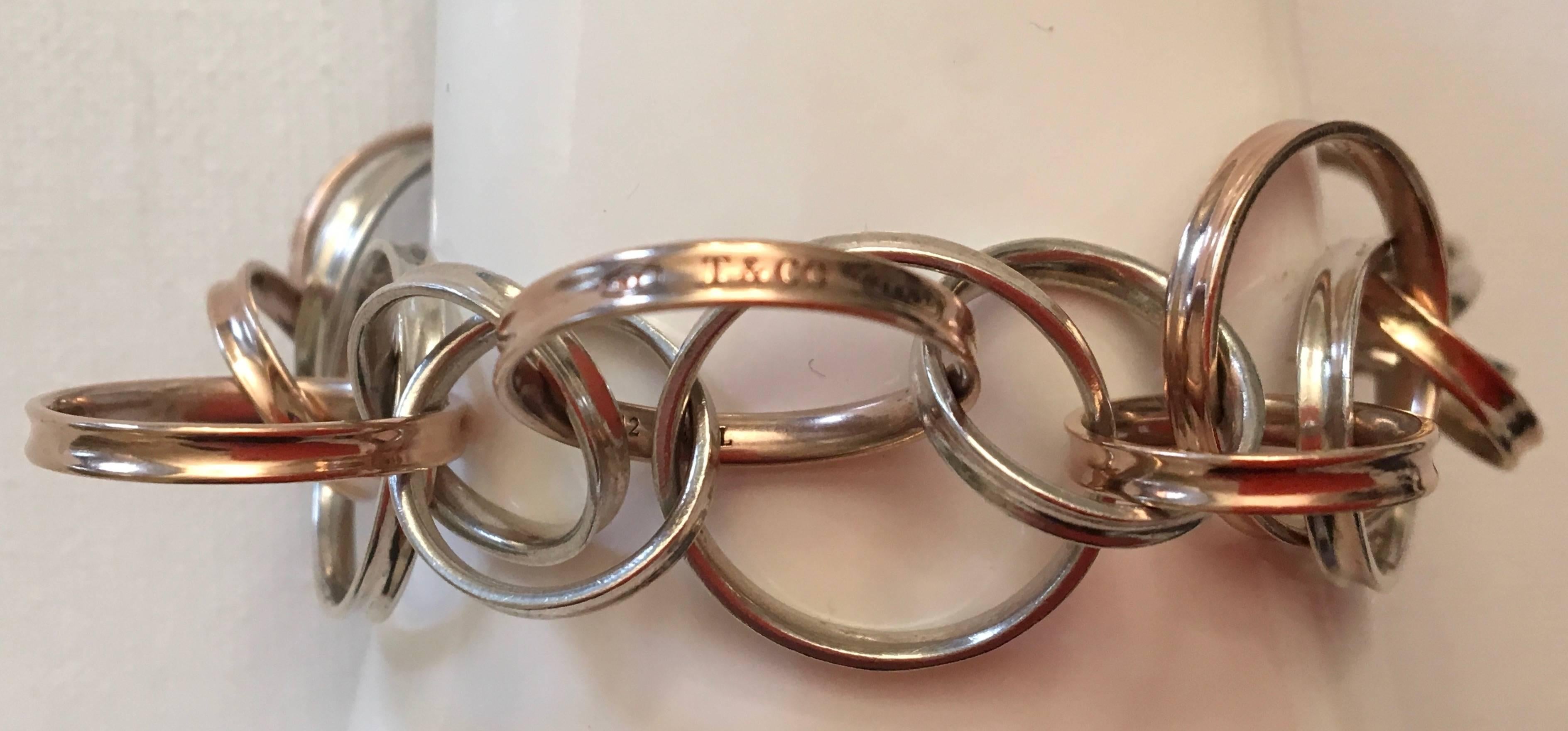 Tiffany 1837 Interlocking Circles Bracelet - Rubedo Metal & Silver For Sale 2