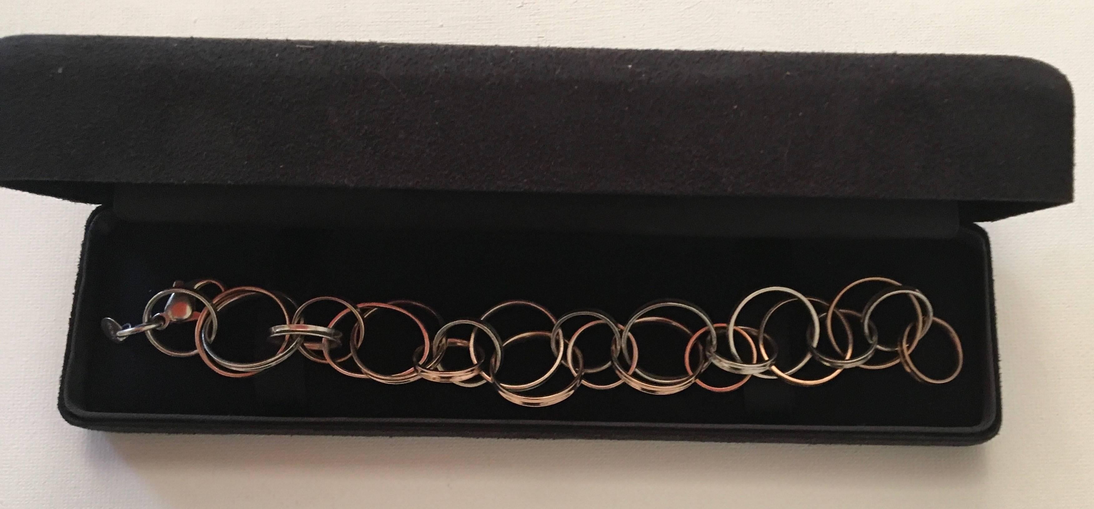 Tiffany 1837 Interlocking Circles Bracelet - Rubedo Metal & Silver For Sale 1