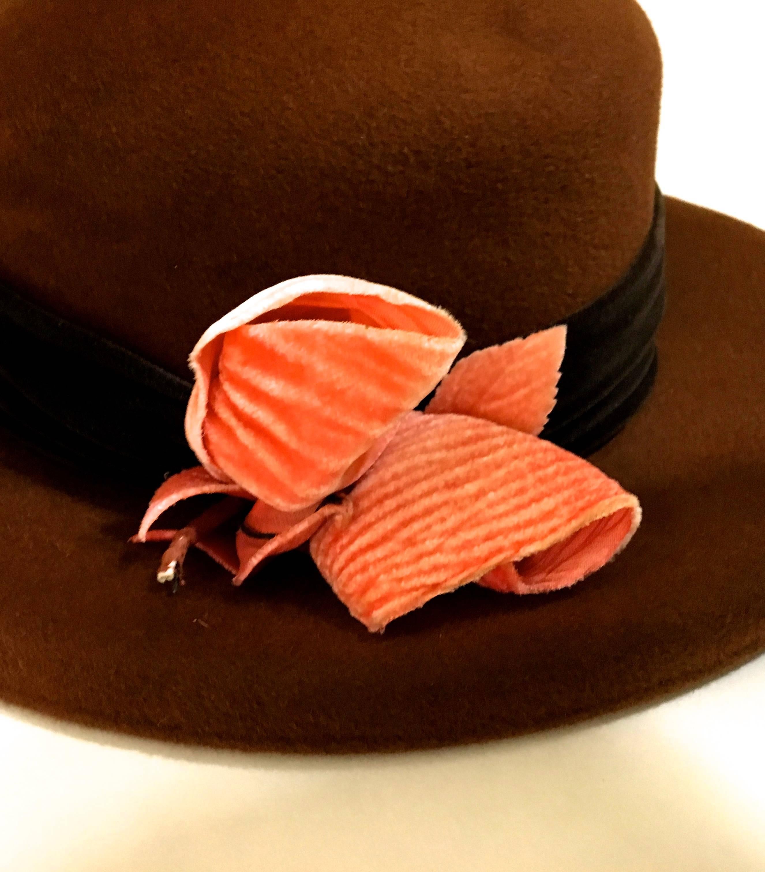 Philip Treacy Hat In New Condition For Sale In Boca Raton, FL