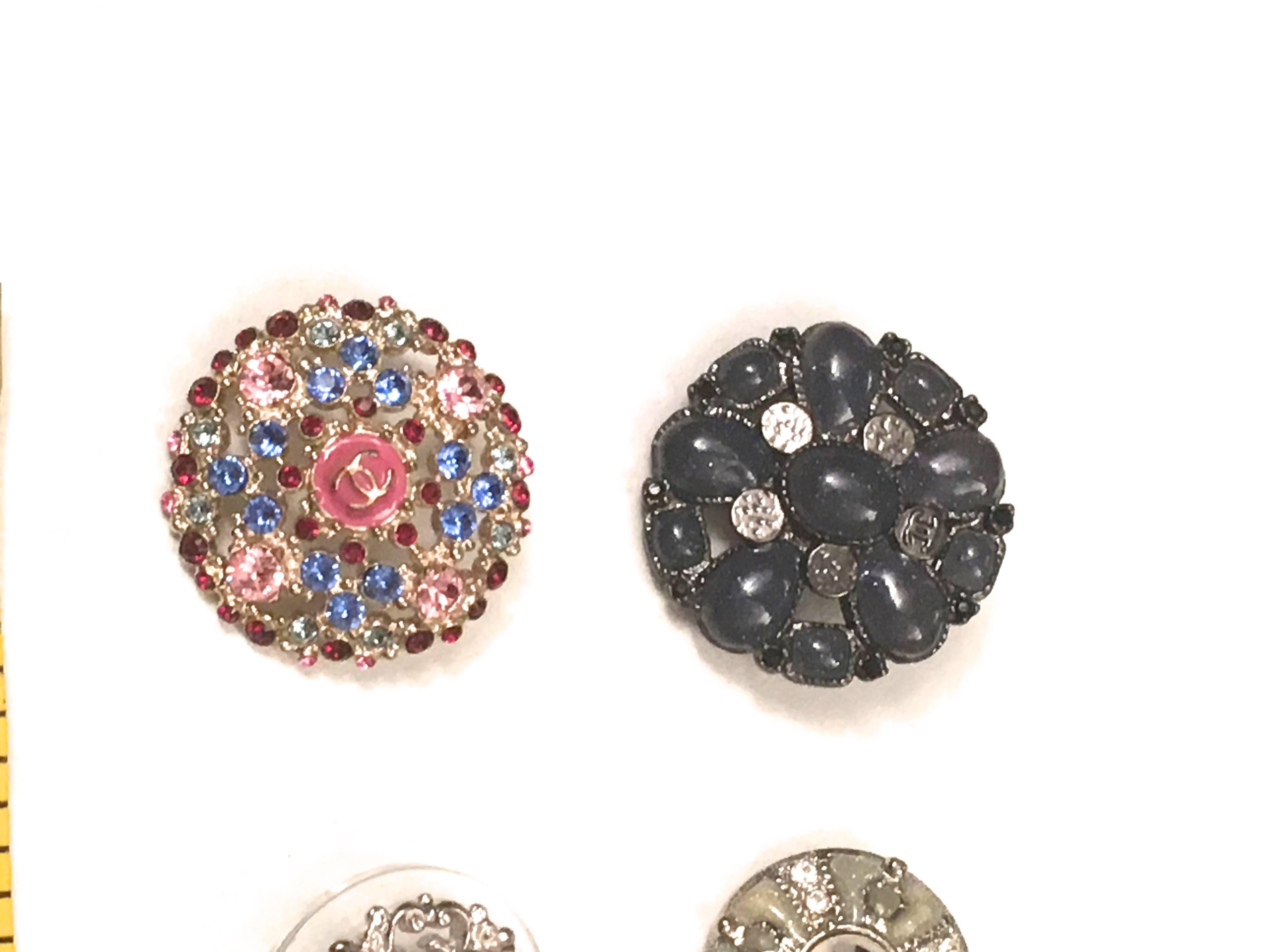 Gray Chanel Buttons - Set of 5 Assorted - Elaborate Gripoix and Rhinestones For Sale