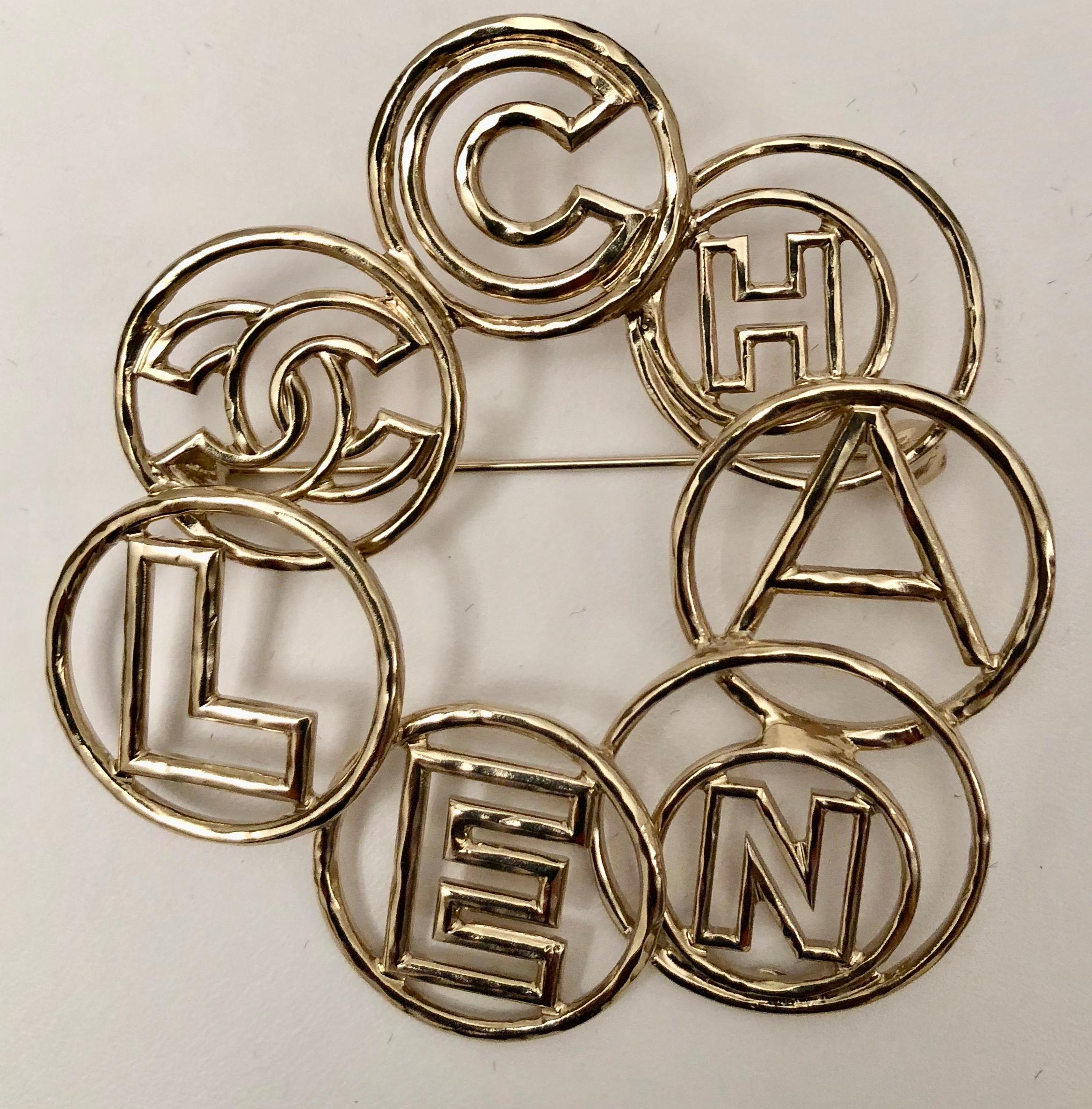 Women's or Men's New Chanel Brooch/Pin Gold Tone