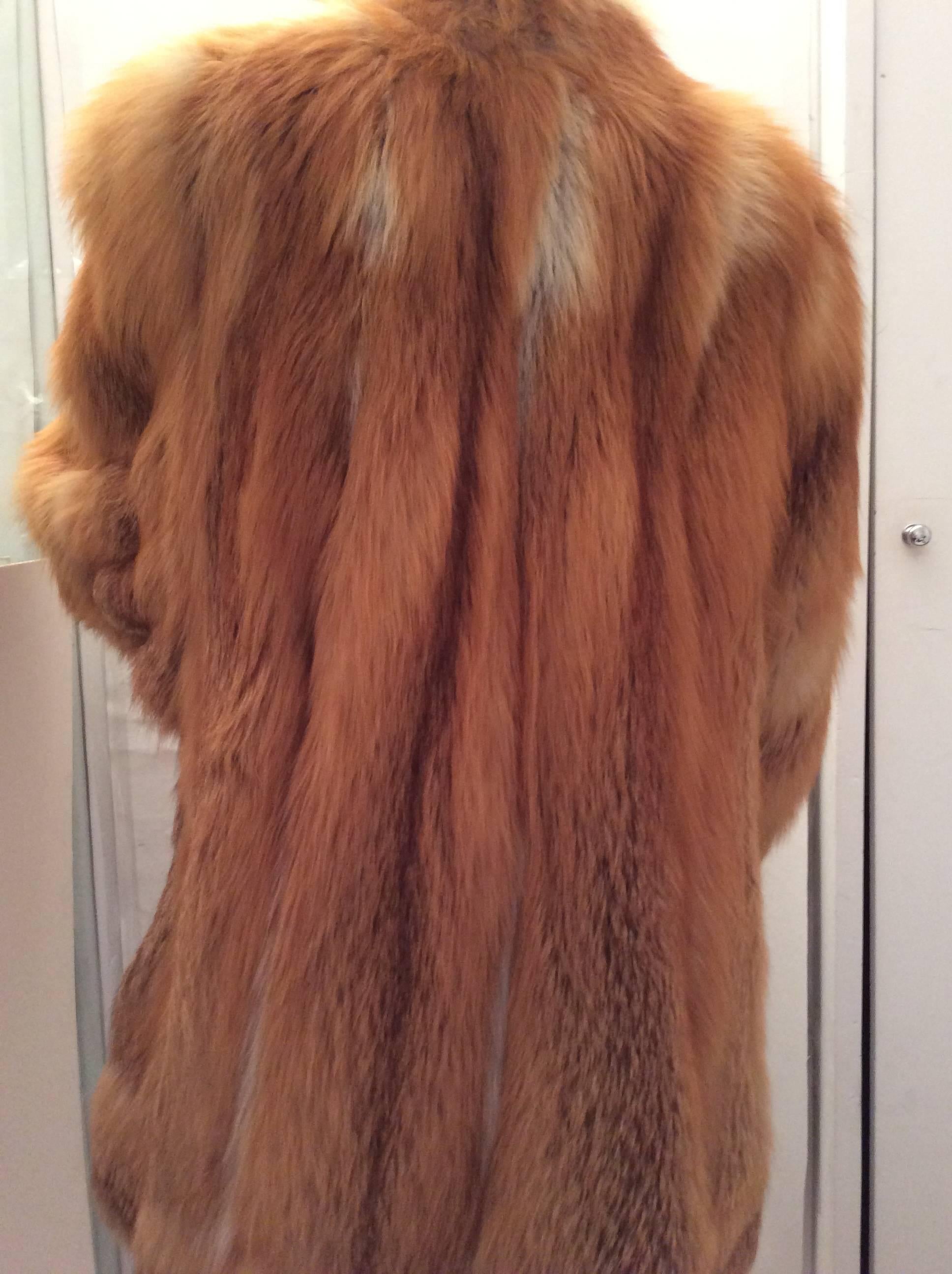 Beautiful Red Fox Jacket - Size Large 2