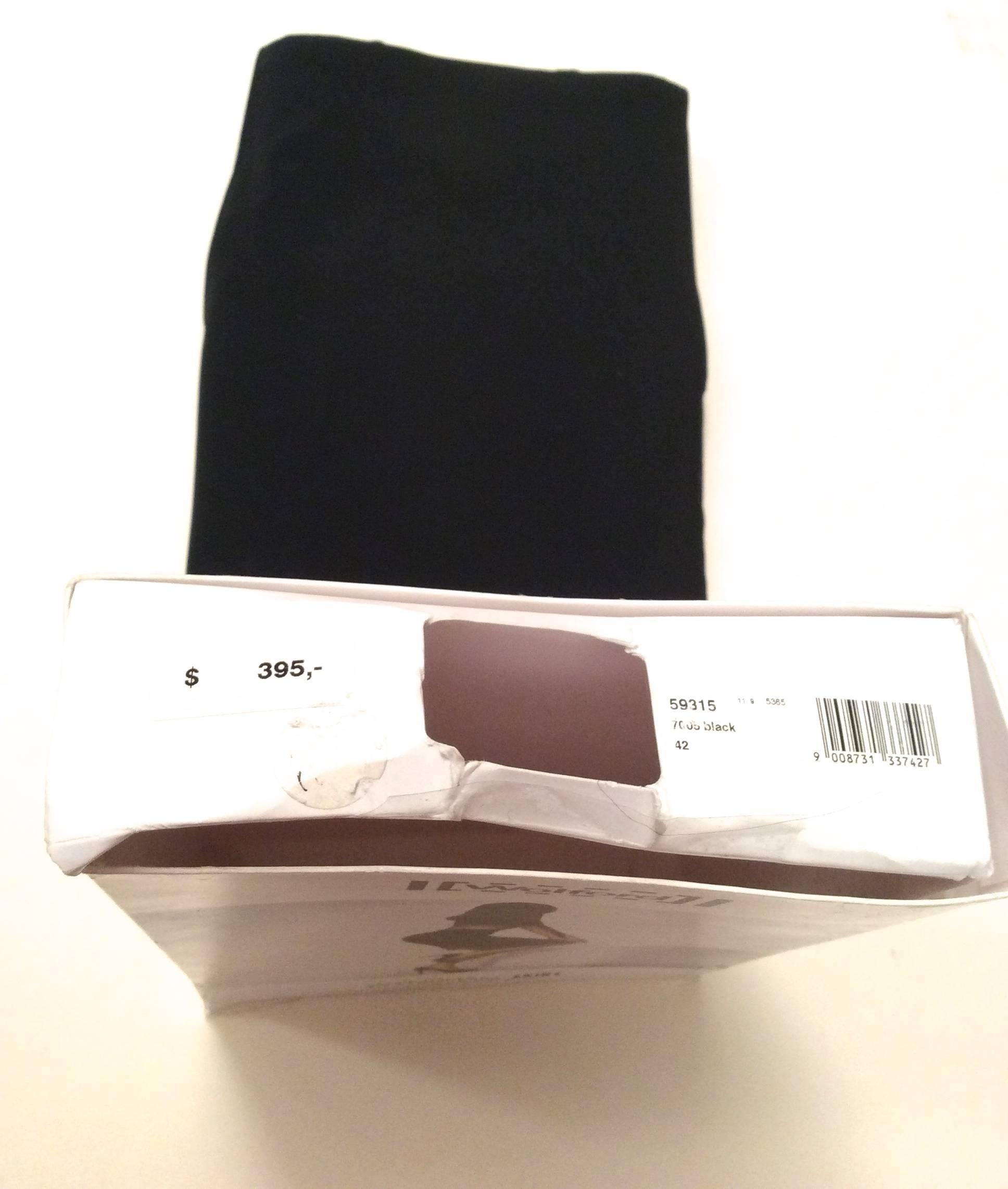 New Black Wolford Size 36 or 42 Skirt For Sale 4