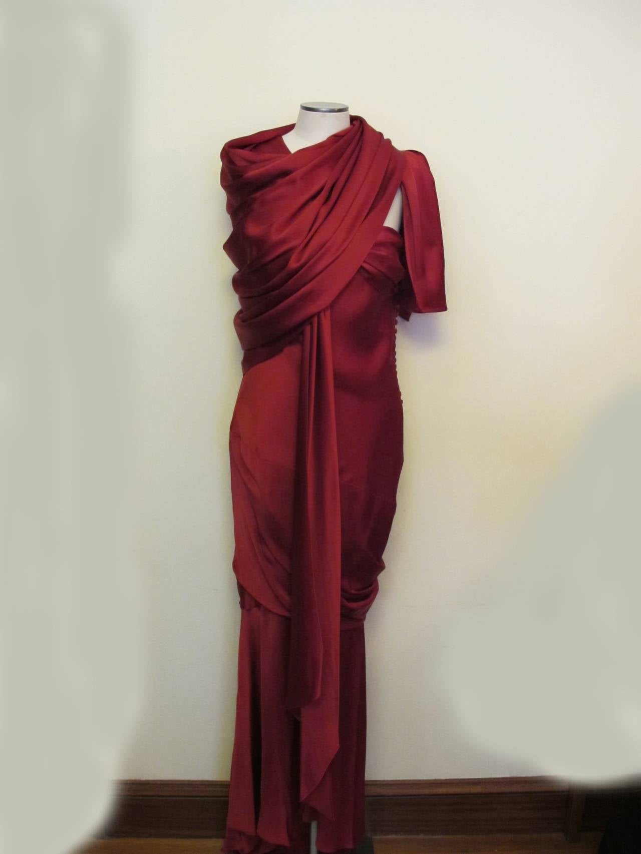 Women's John Galliano 2007 Dramatic Red Evening Gown with Matching Shawl For Sale