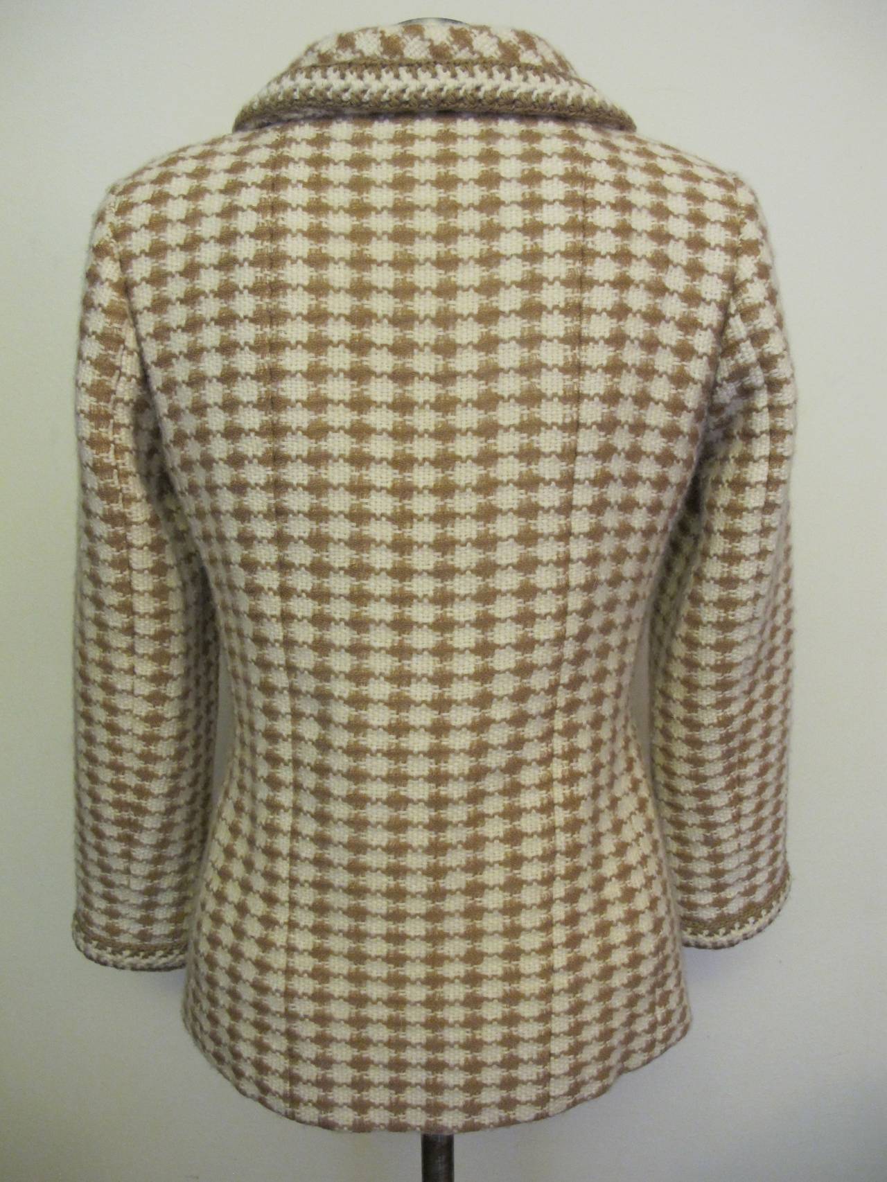 Women's Chanel Camel and White, Houndstooth Jacket For Sale
