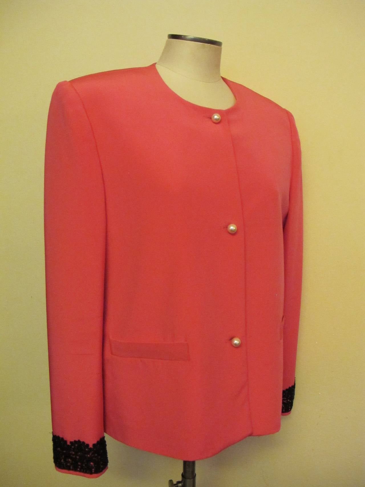 Sylvia Hind 2000 Shocking Pink Silk Cocktail Jacket and Matching Blouse In Excellent Condition For Sale In San Francisco, CA