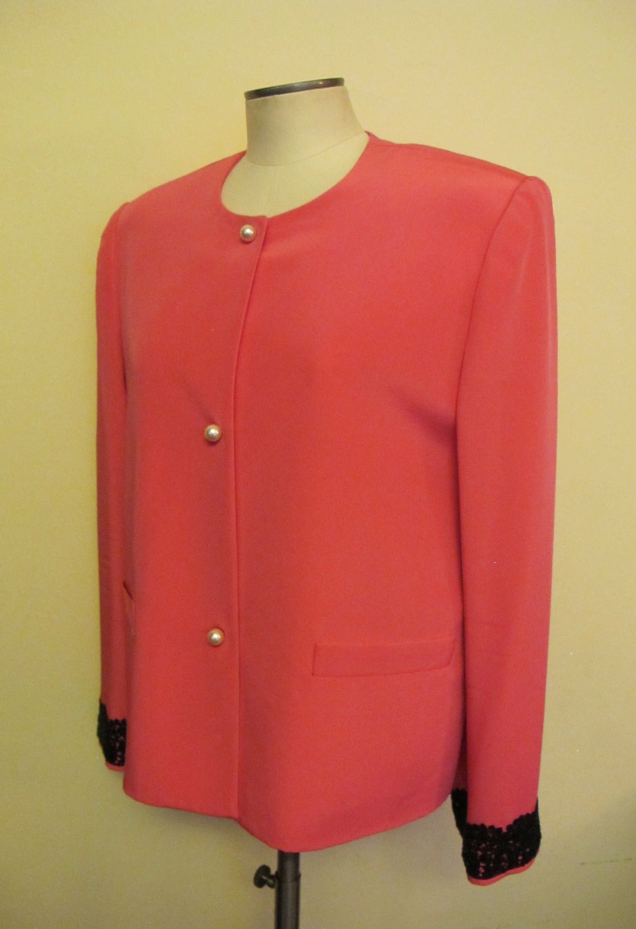 Women's Sylvia Hind 2000 Shocking Pink Silk Cocktail Jacket and Matching Blouse For Sale