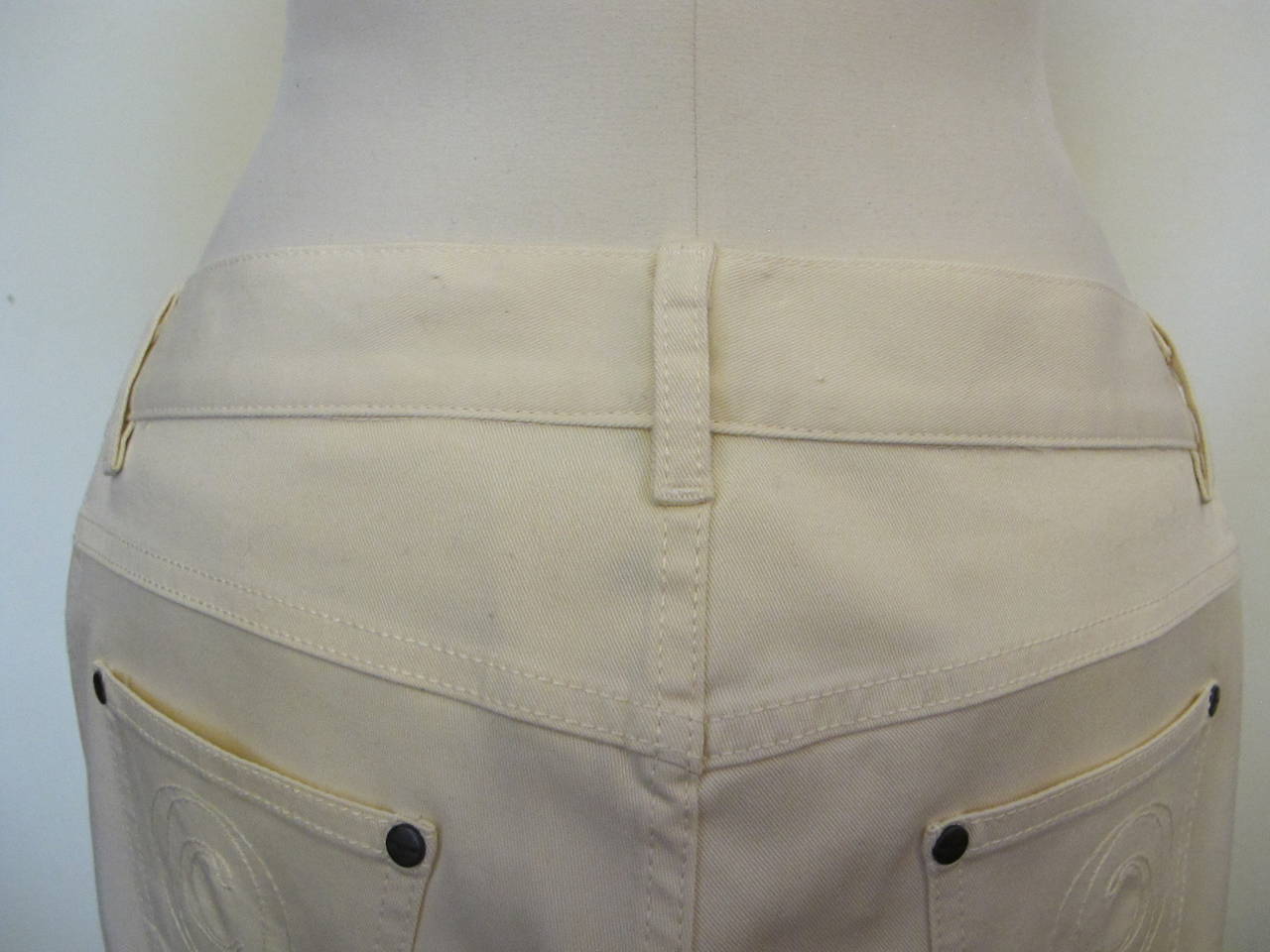 2003 Alexander McQueen Low-Rise Ivory Jeans For Sale 1