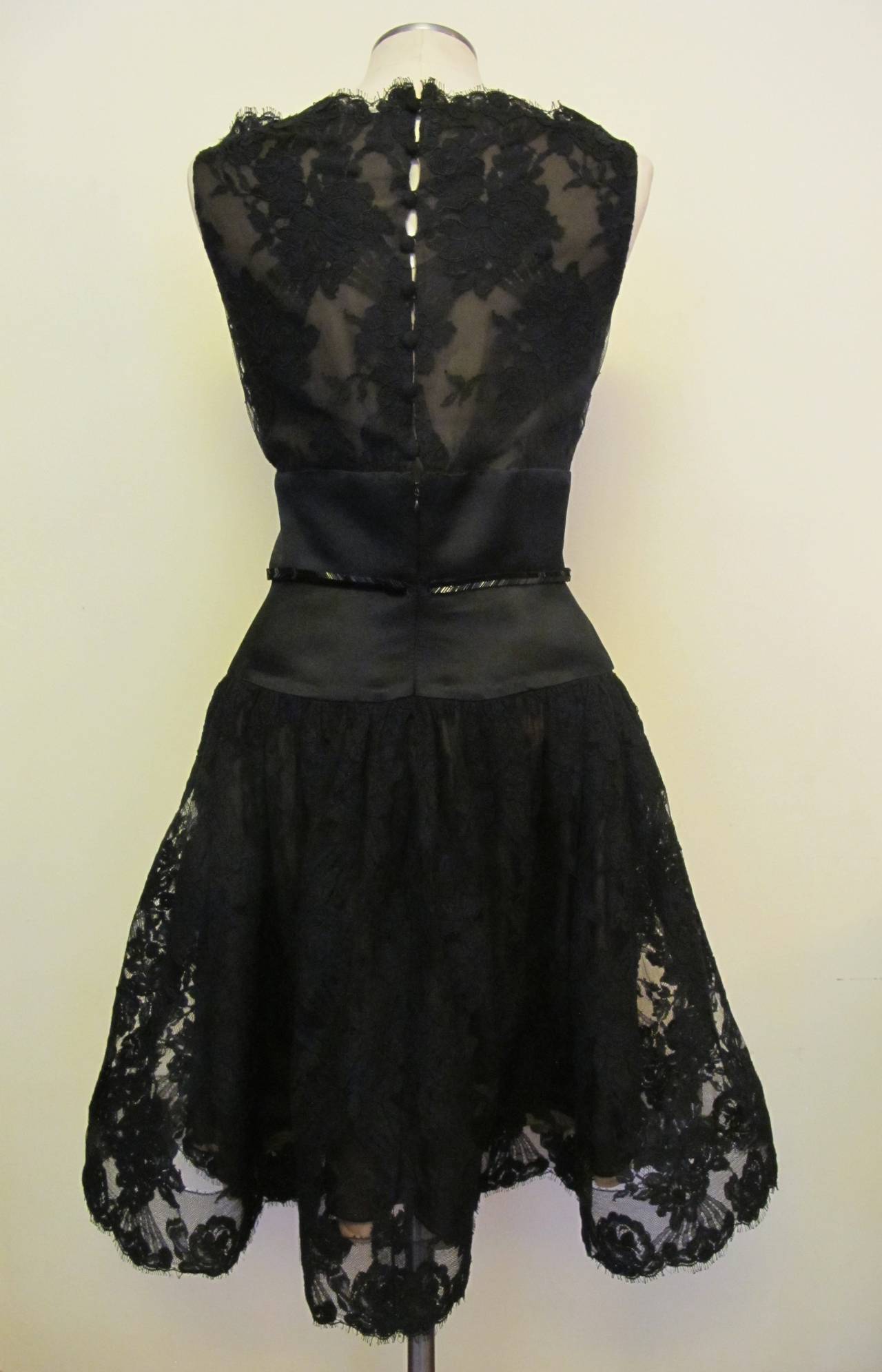 Women's 1970's Bill Blass Alençon Lace Black Bateau Neckline Cocktail Dress For Sale