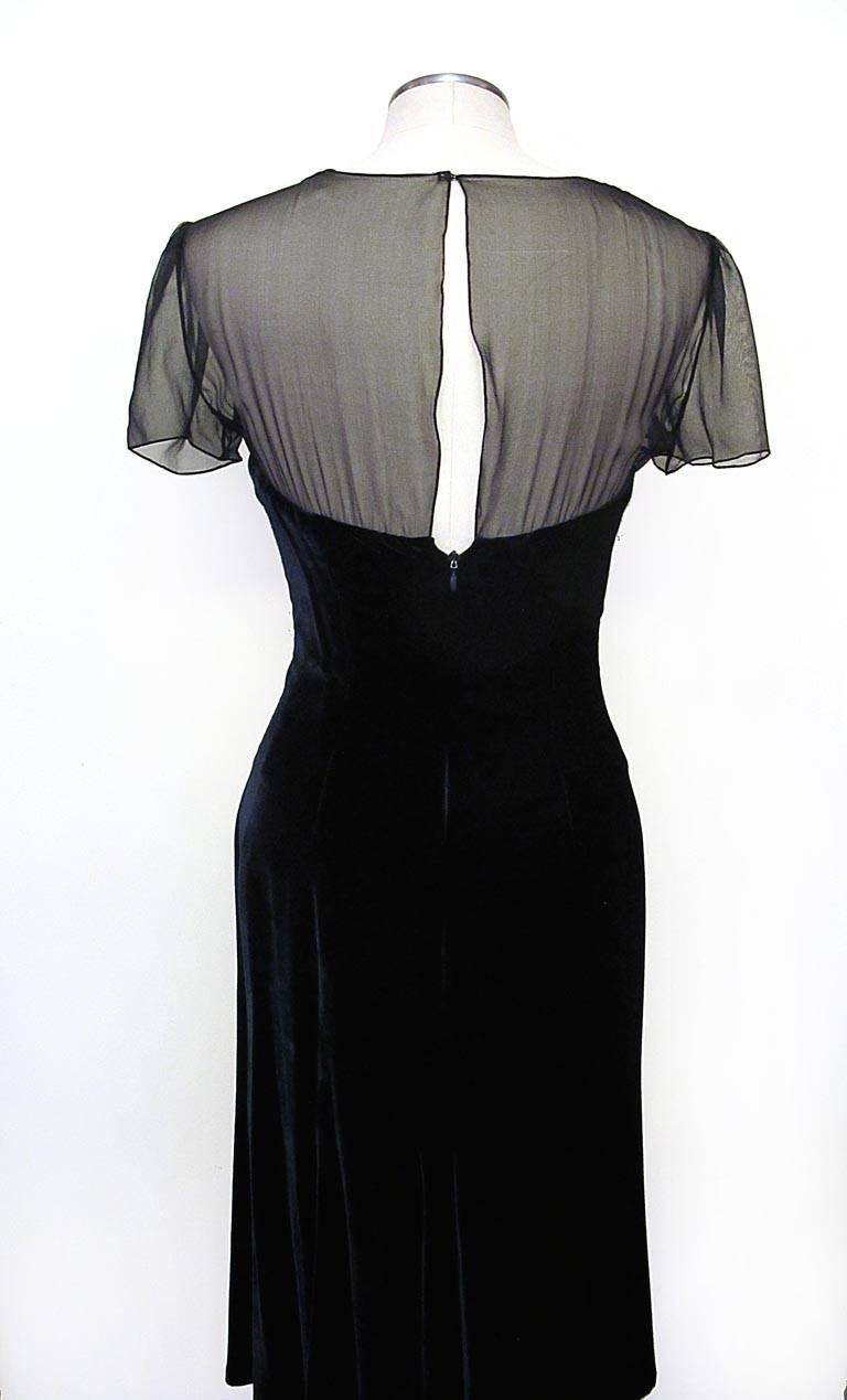 NEW Ralph Lauren Collection Black Chiffon and Navy Blue Velvet Cocktail Dress In Excellent Condition For Sale In San Francisco, CA