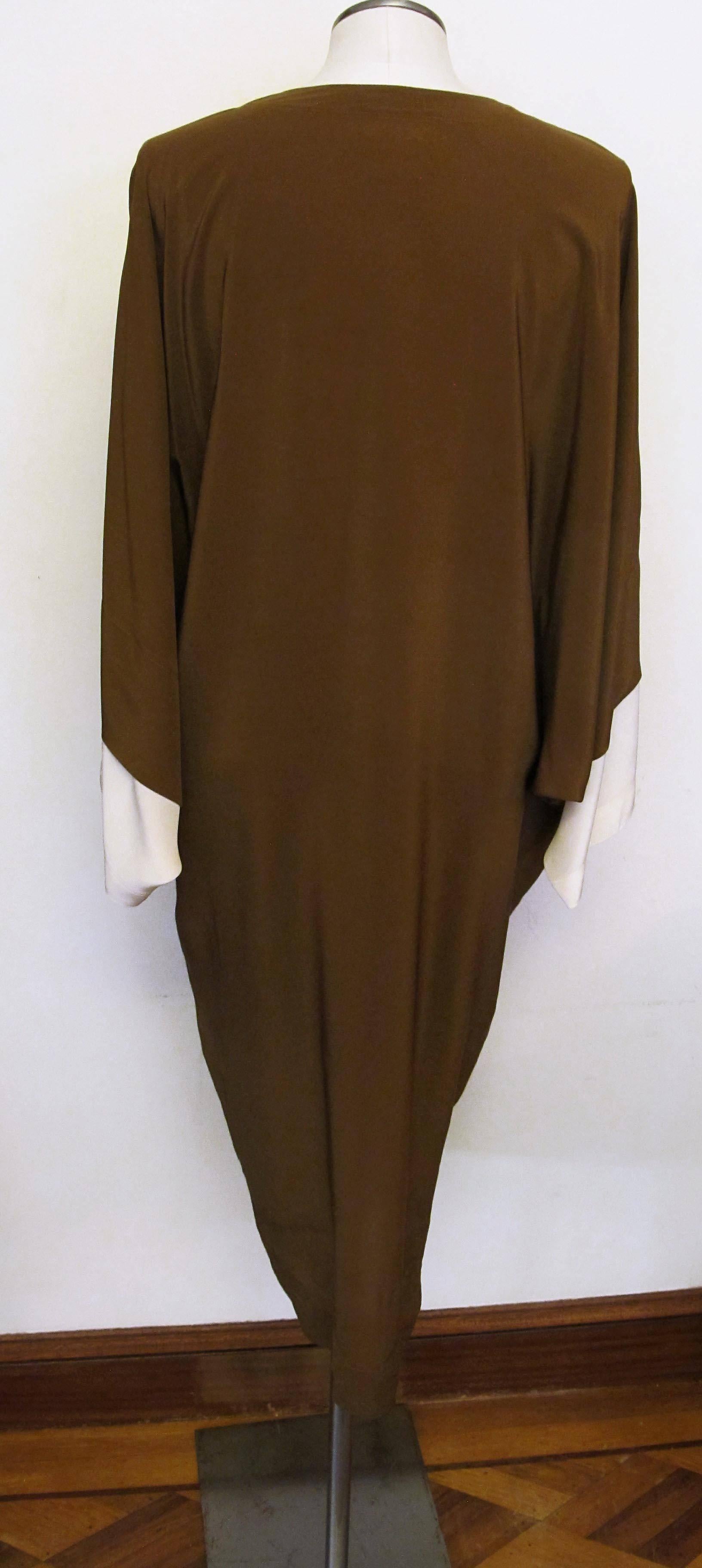1980's Gianni Versace Vicuna and Ivory Silk Caftan In Excellent Condition For Sale In San Francisco, CA