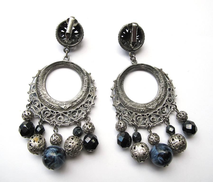 1978 Ben-Amun Silver Tone and Jet Black Faceted Crystal Drop Clip Earrings In Excellent Condition For Sale In San Francisco, CA