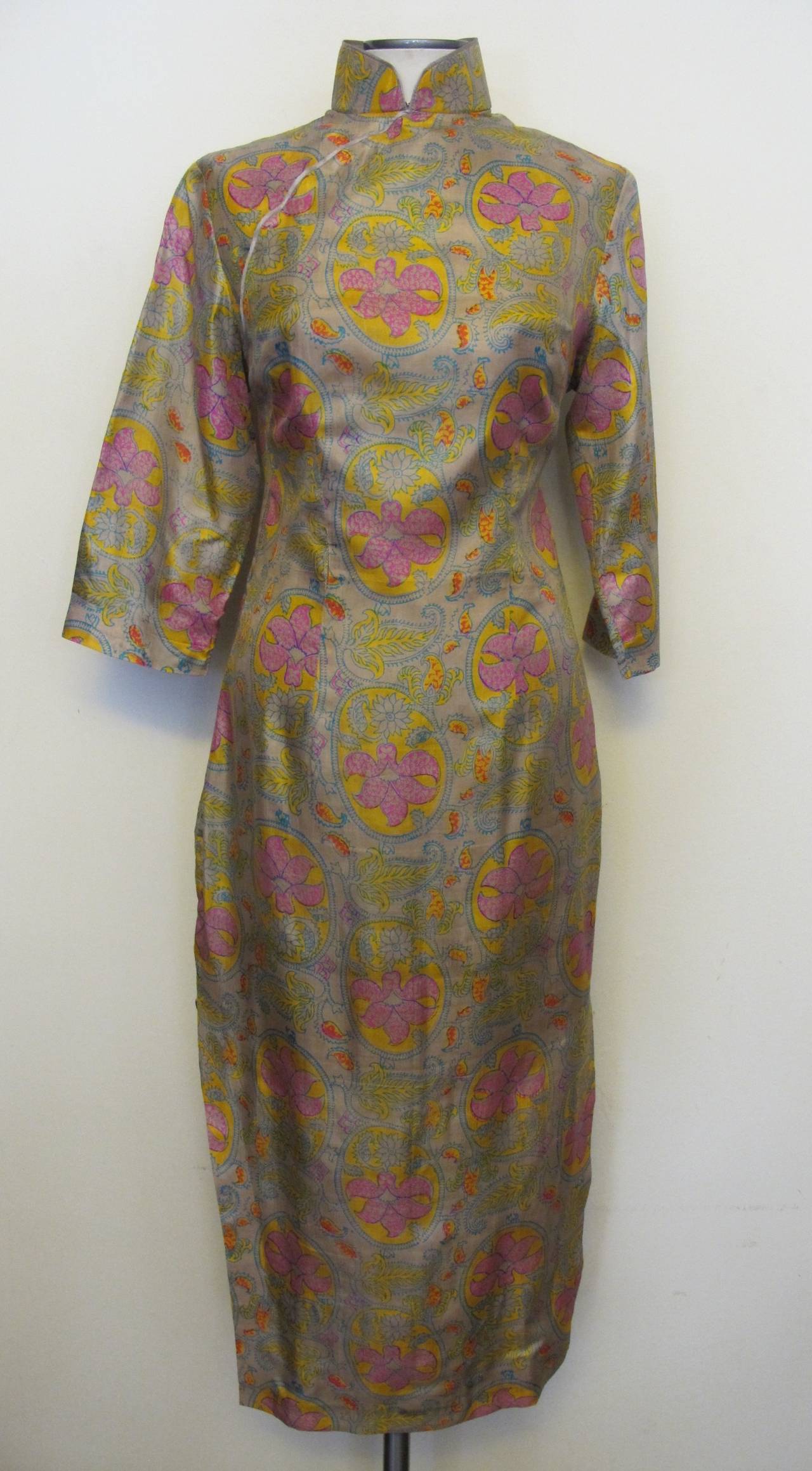 Qipao Silk Lotus Design Dress and Matching Wrap Around Skirt For Sale 2