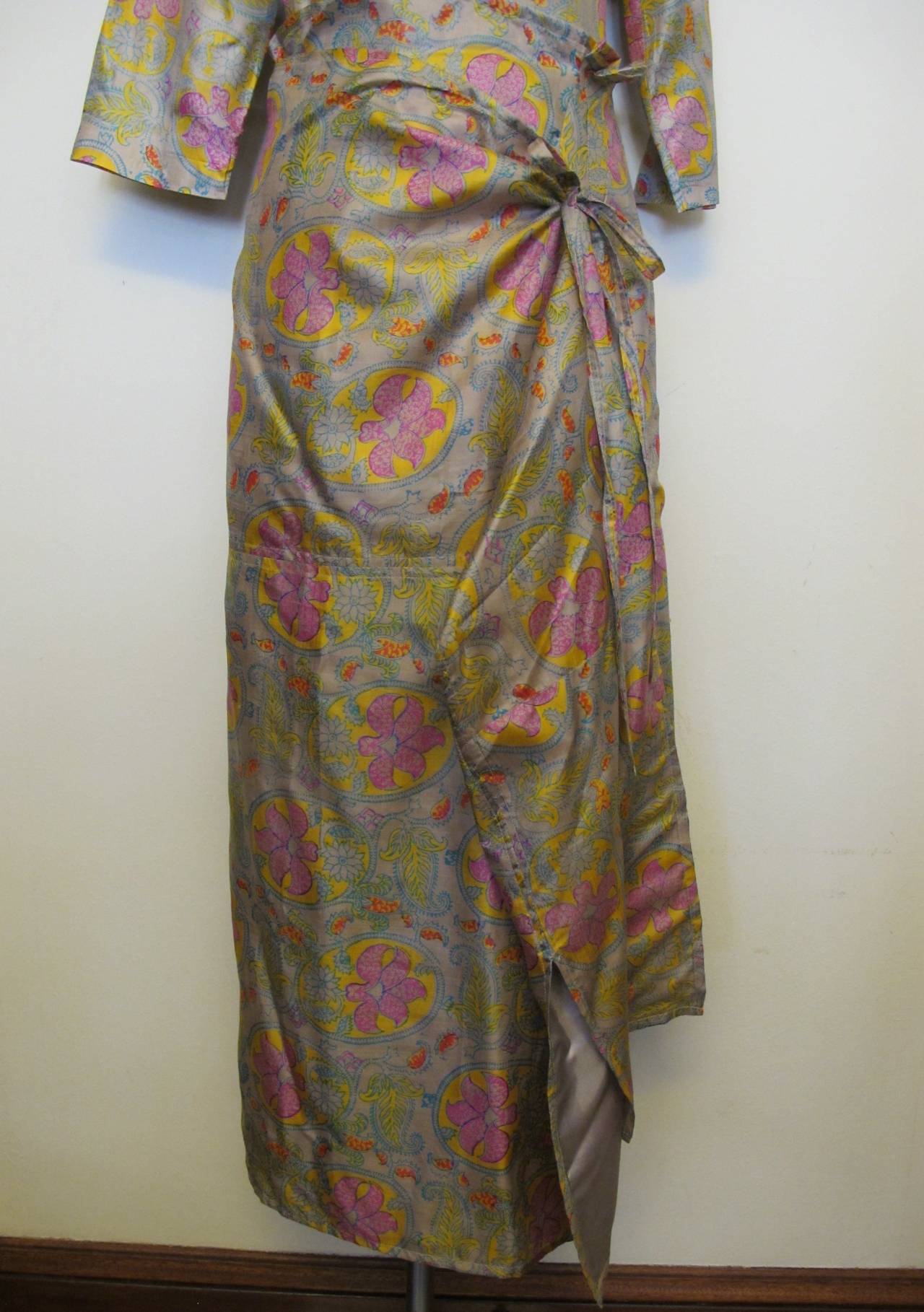 Qipao Silk Lotus Design Dress and Matching Wrap Around Skirt In New Condition For Sale In San Francisco, CA