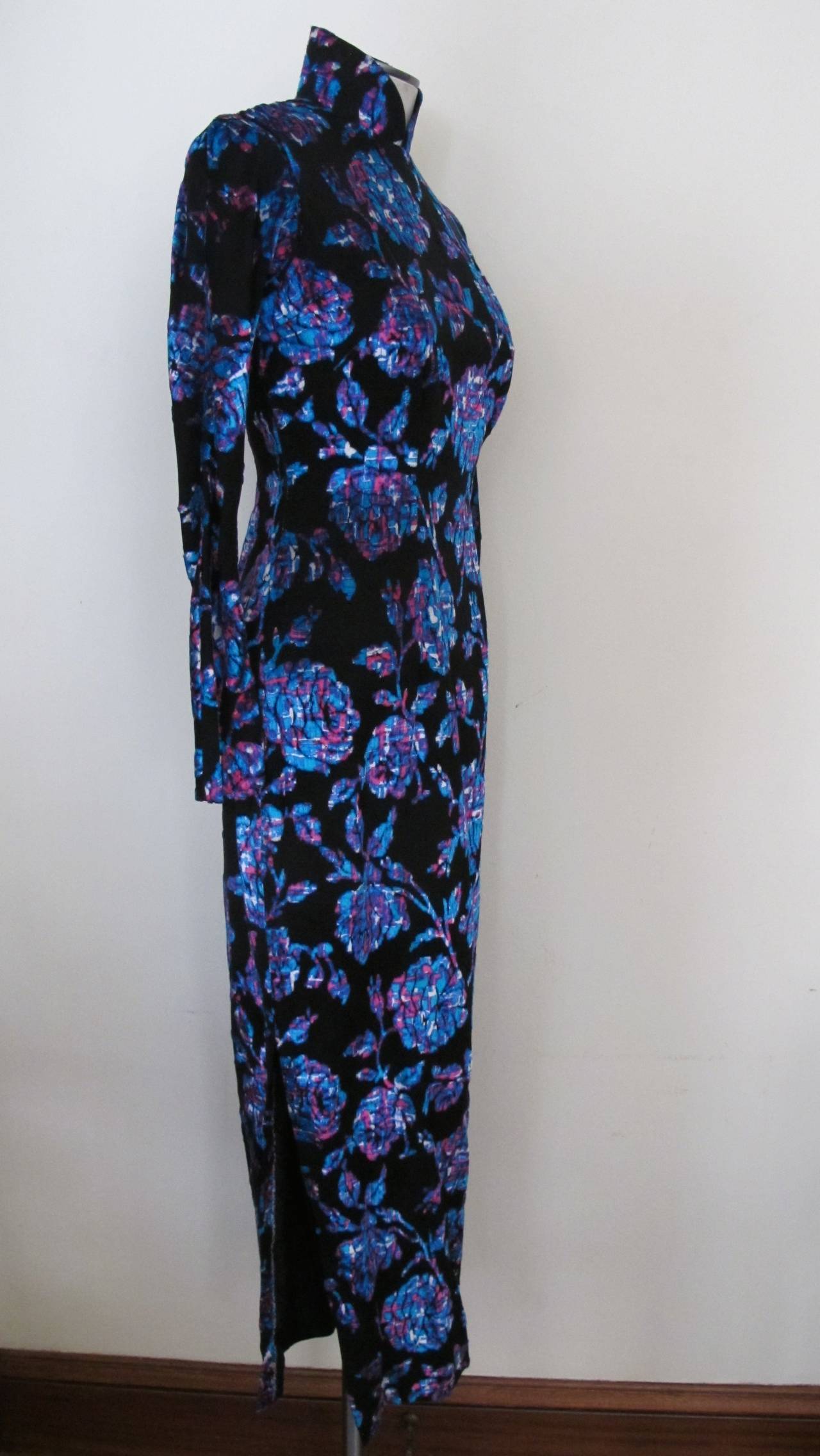 Asian Black Silk Dress with Panne Velvet Flowers In Excellent Condition For Sale In San Francisco, CA