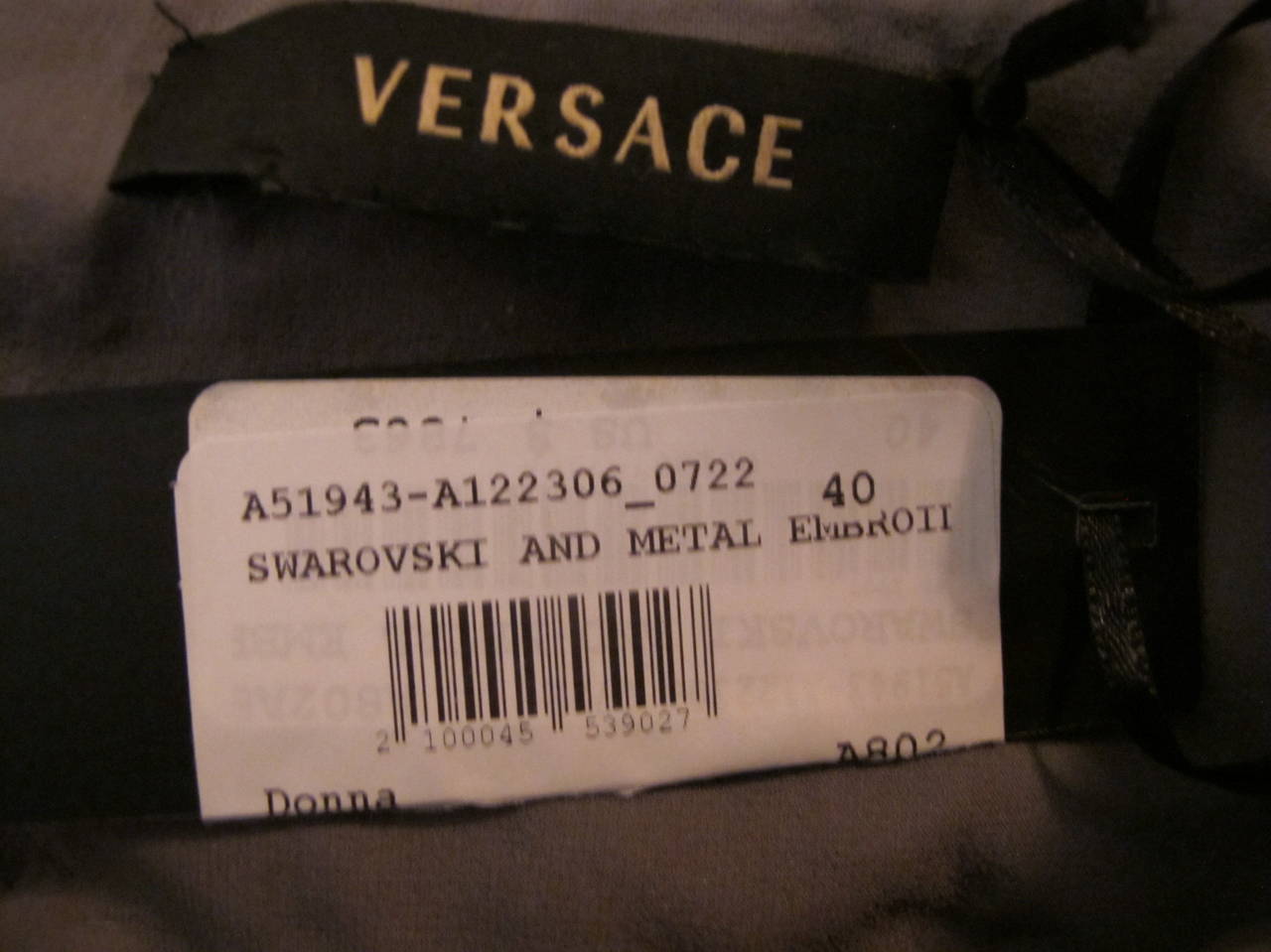 New Gianni Versace Grey Swarovski Runway Gown: 2007 For Sale 5