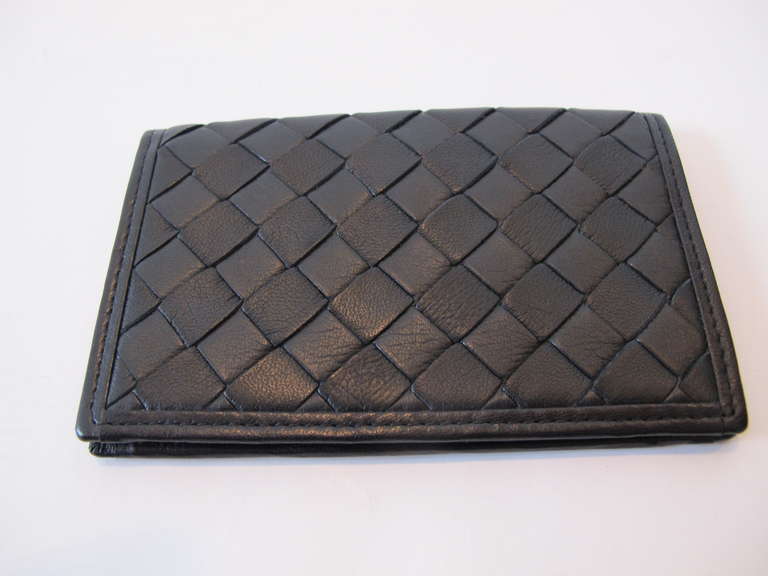 New woven black card holder comes with navy blue felt case with stitched leather Bottega Veneta 