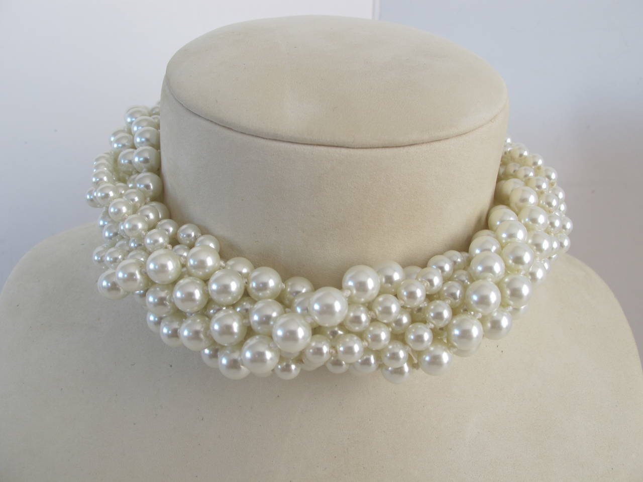 1960's Kenneth Jay Lane Multi-Strand Faux Pearl Necklace with Iconic Shell Clasp In Excellent Condition In San Francisco, CA