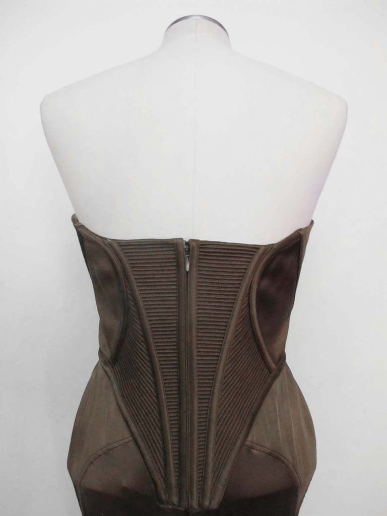 Black Gianni Versace Spring - Summer 2007 Runway Brown Corseted - Bodycon Evening Gown For Sale