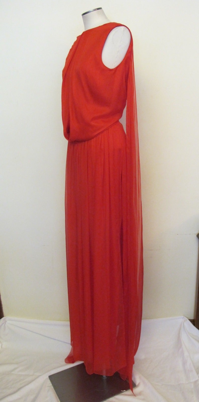Tom Ford 2014 Red Silk Chiffon Evening Gown In New Condition For Sale In San Francisco, CA