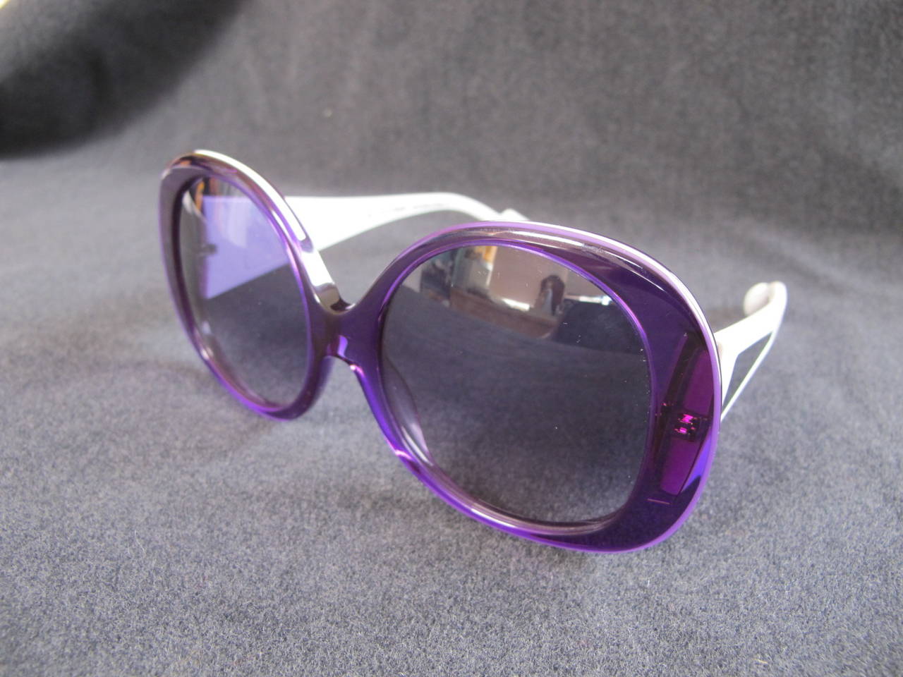 Courreges Purple and White Sunglasses In New Condition In San Francisco, CA