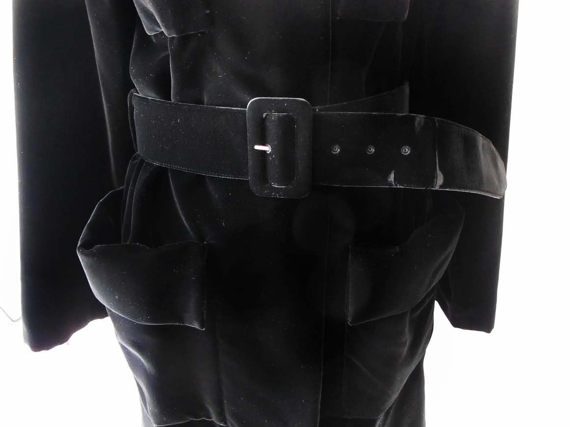 New Tom Ford Black Velvet Trench Coat with Belt For Sale 3