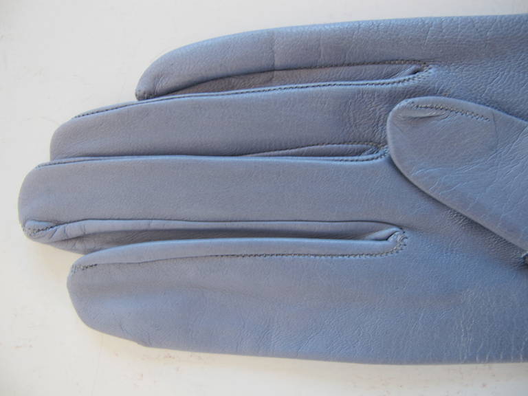 Women's Yves St. Laurent Rive Gauche Silver, Blue-Grey Gloves For Sale