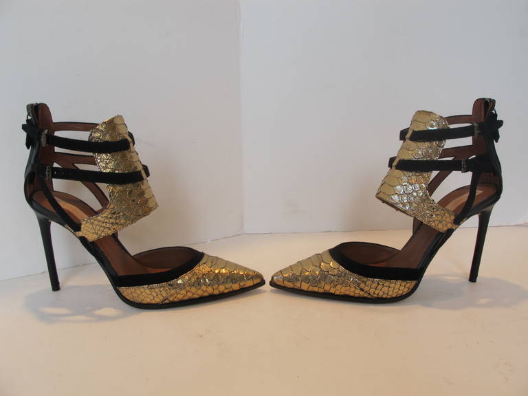 Brown Reed Krakoff Gold Snakeskin and Black Harness Ankle Pumps For Sale