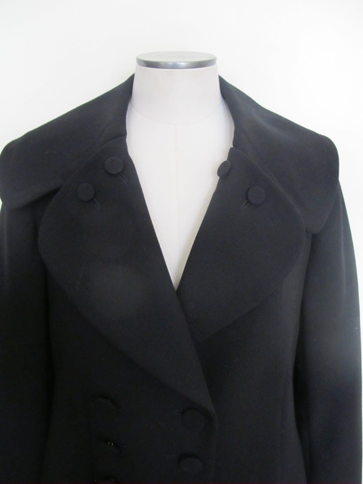 Alaia Chic Wool Black Coat with Semi-Shawl Collar For Sale 3