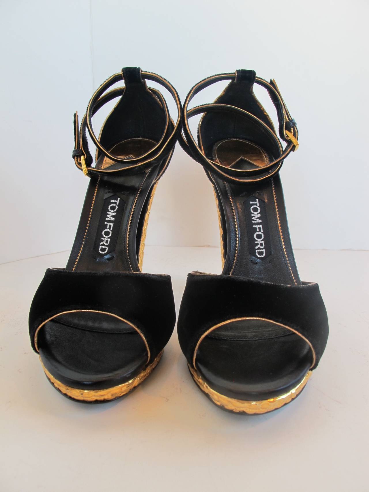 Tom Ford Black Velvet Ankle-wrap Crisscross Platform Sandals For Sale 3