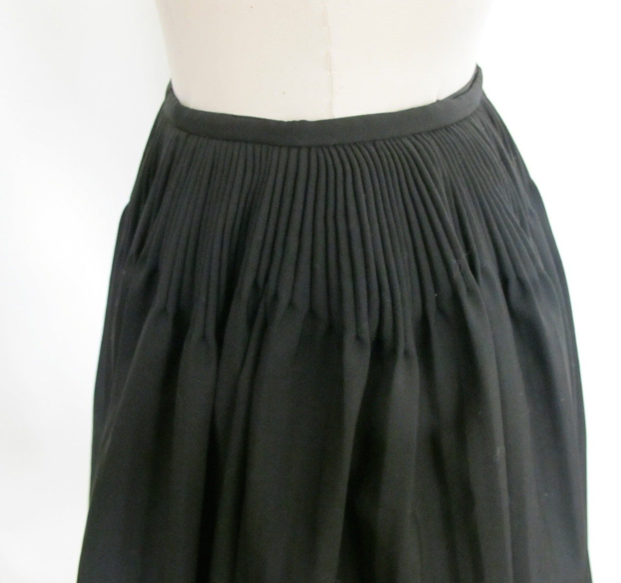 Alaia Fine Black Wool Plisse Skirt with Removable Lining For Sale 2