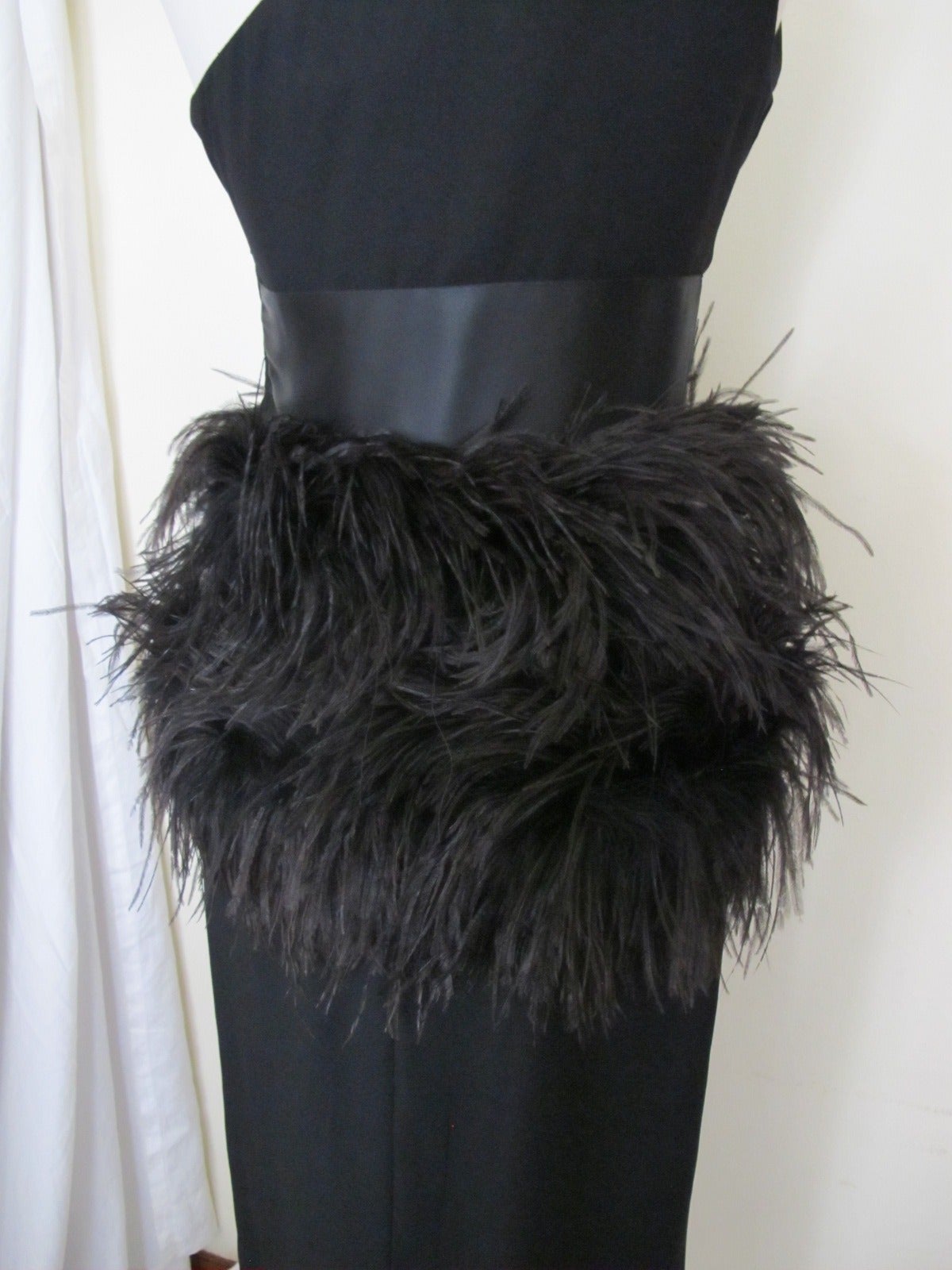 Carolyne Roehm Iconic Black Evening Gown with Ostrich Feathers For Sale 2