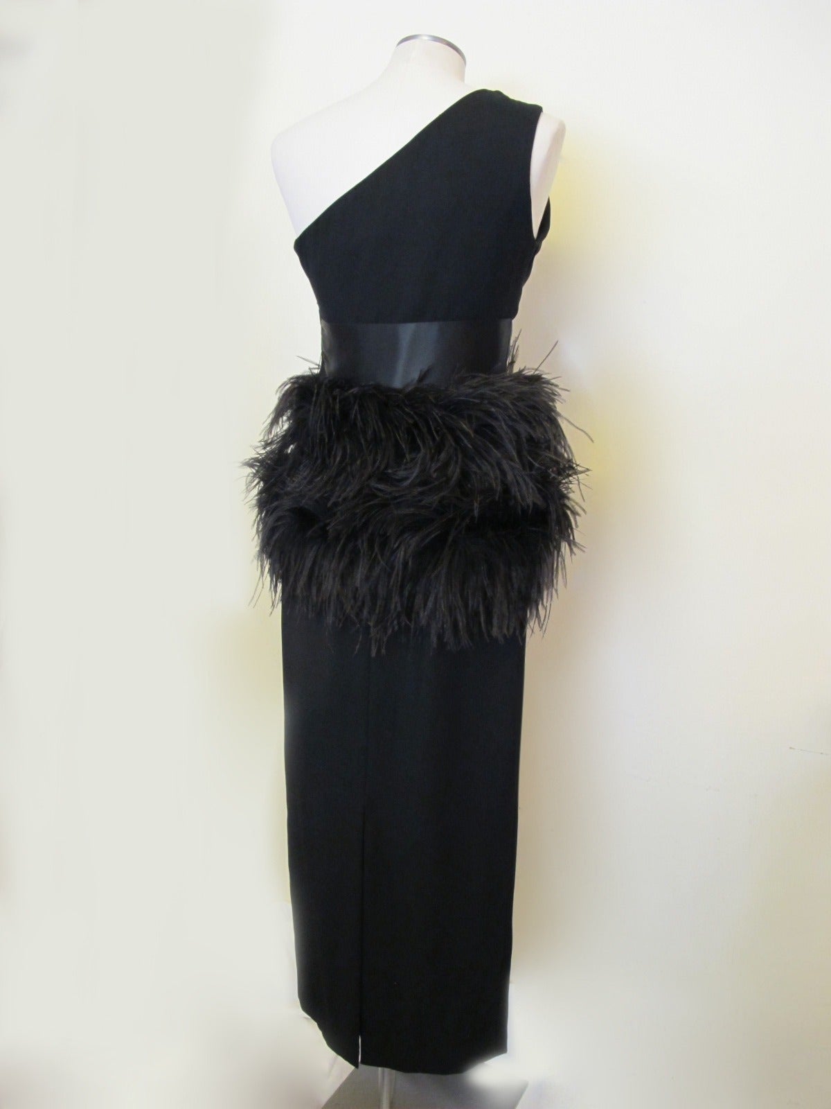 Carolyne Roehm Iconic Black Evening Gown with Ostrich Feathers In Excellent Condition For Sale In San Francisco, CA