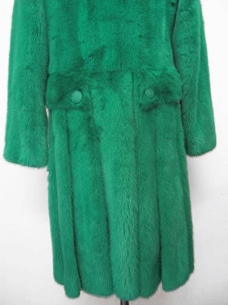 Gianni Versace Fall/Winter Runway 2012 Electric Green Mink Coat In New Condition For Sale In San Francisco, CA