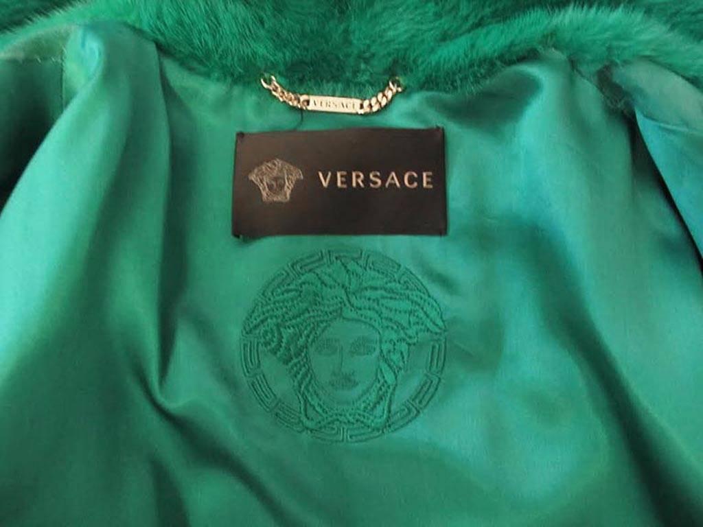 Gianni Versace Fall/Winter Runway 2012 Electric Green Mink Coat For Sale 1