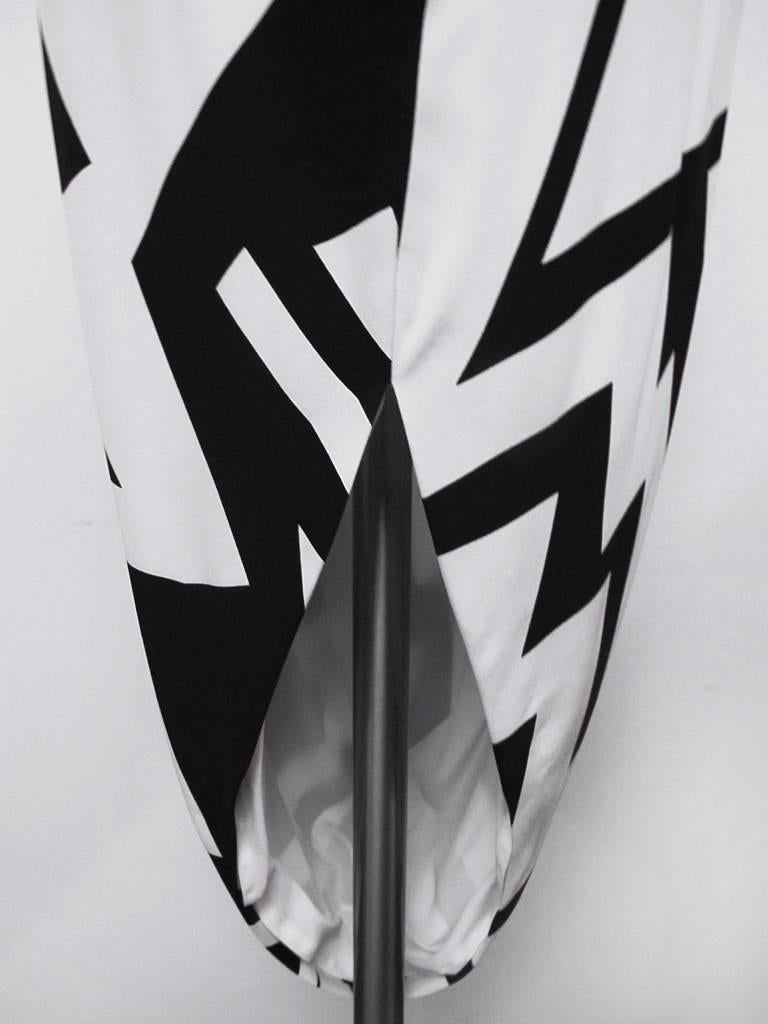 NEW Fall 2013 Runway Tom Ford Chalk and Black Geometric Print Harem Skirt For Sale 1