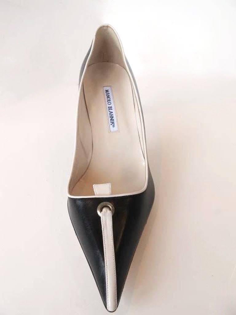 Brown New Manolo Blahnik Black and White Leather Pumps For Sale