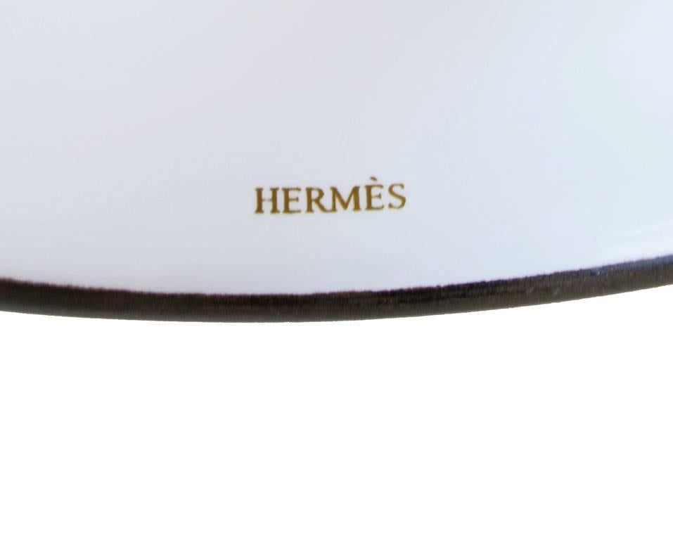 Women's Hermès Assam Bangle Bracelet in Matte Brown Lacquered Wood For Sale