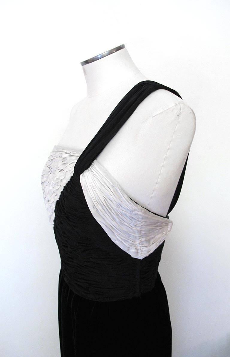 Vintage 1980's Valentino Black and White Chiffon and Velvet One Shoulder Gown In Excellent Condition For Sale In San Francisco, CA