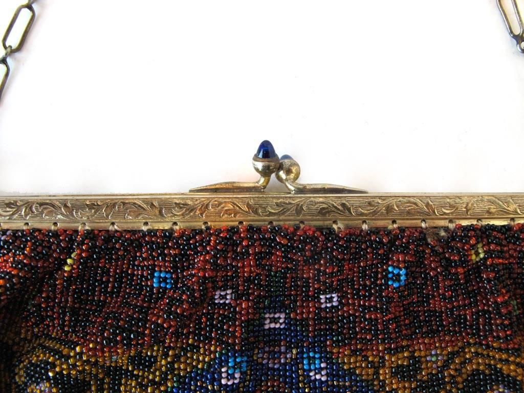 Antique Multi-Color Beaded Purse In Excellent Condition For Sale In San Francisco, CA