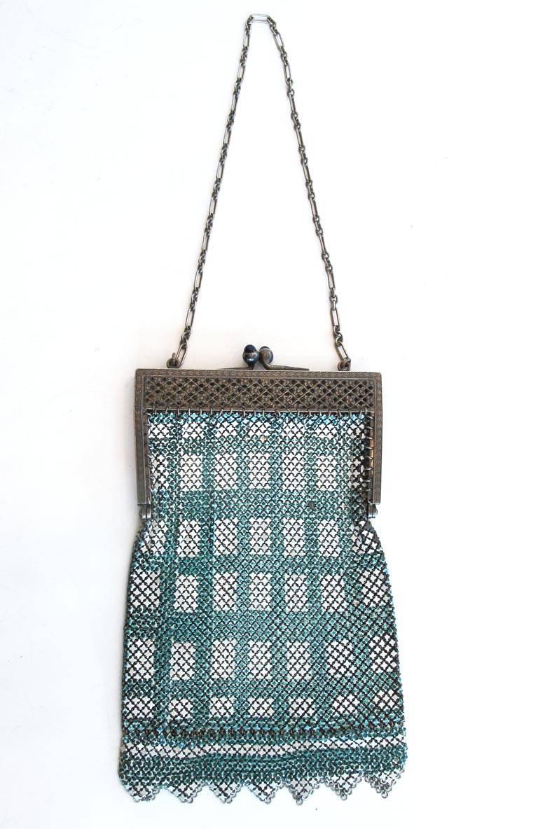 Vintage 1920's Enameled Mesh Purse In Good Condition For Sale In San Francisco, CA