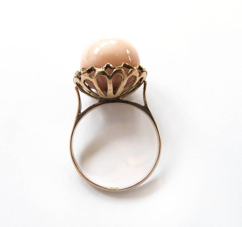 Women's 1950's Pale Coral 14 Karat Gold Ring For Sale