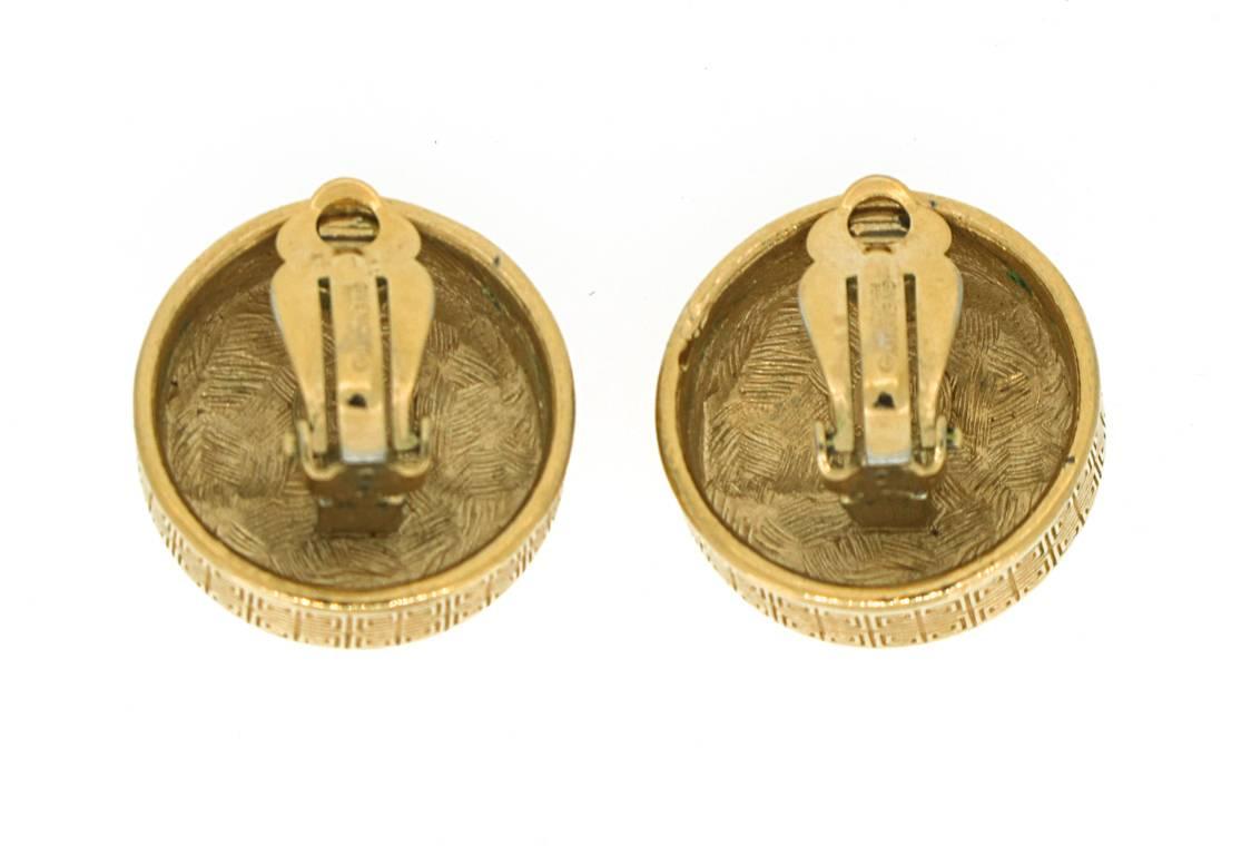 Givenchy Vintage Gold Earrings with Pearl In Good Condition For Sale In San Francisco, CA