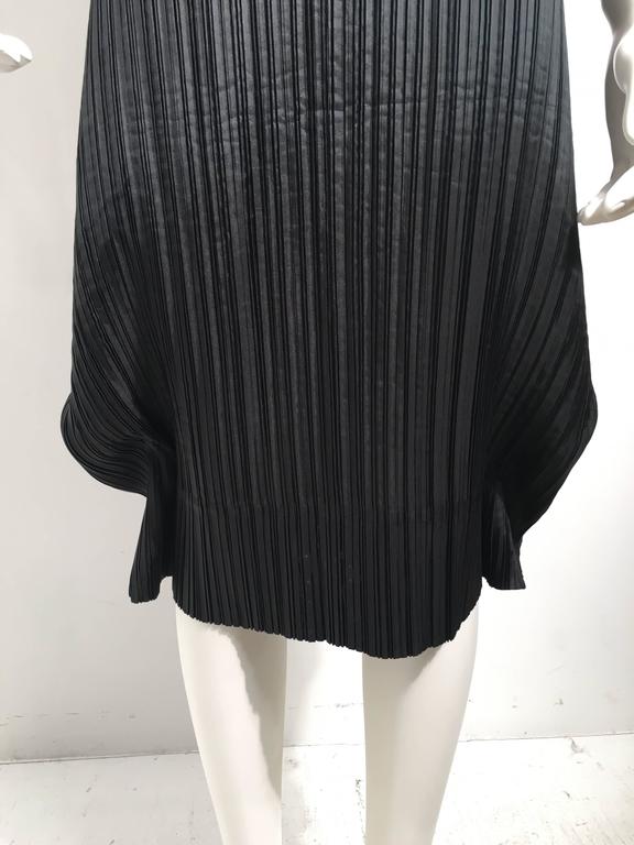 Issey Miyake White Label Black Pleated Dress For Sale at 1stDibs ...