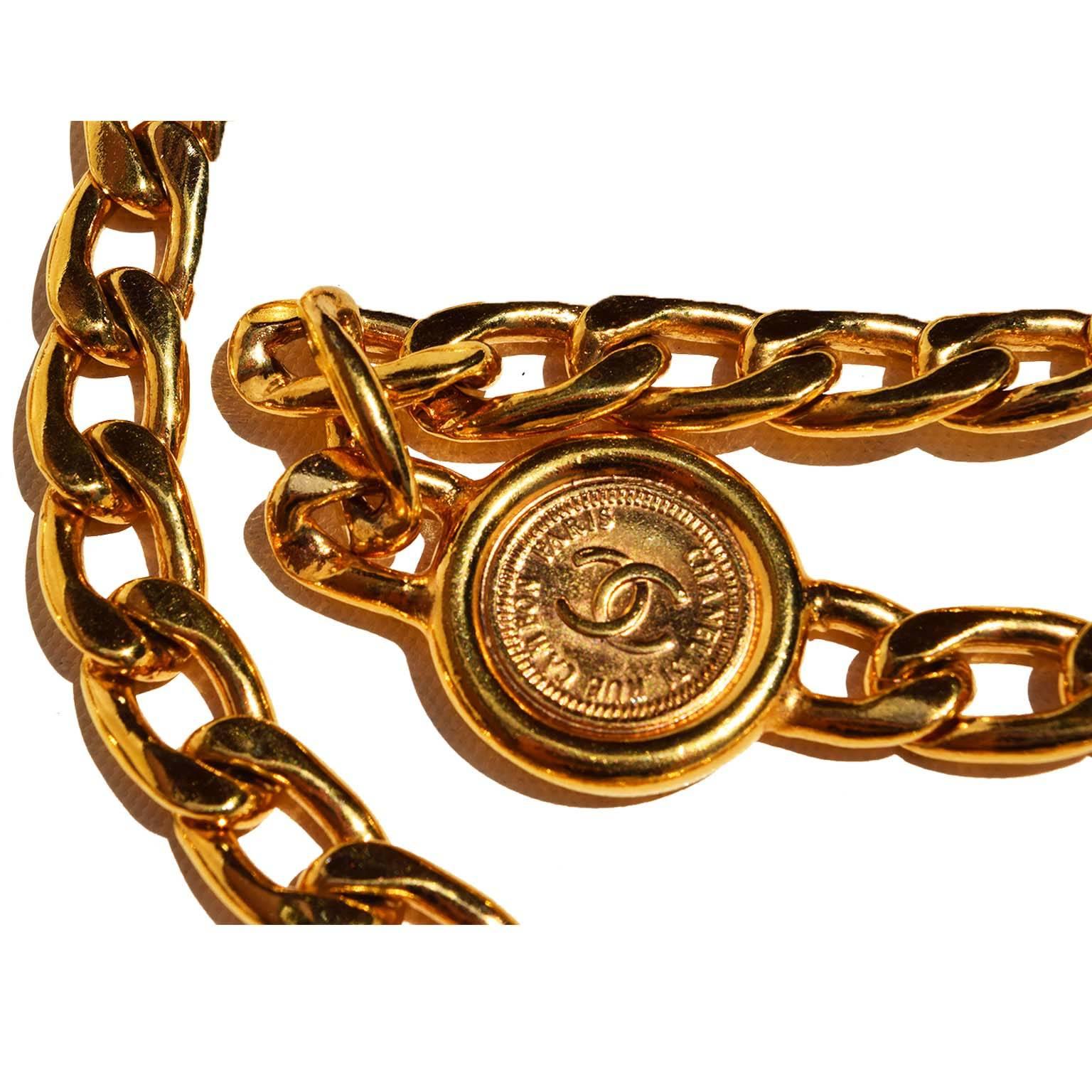 Women's Chanel vintage medallion belt or necklace Rue Cambon