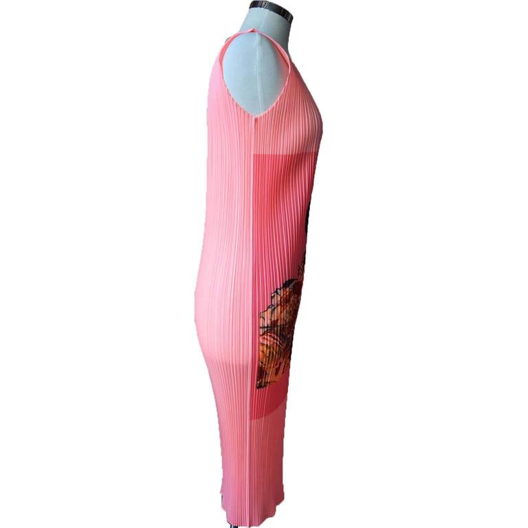 open lace back dress MONTHLY COLORS : SEPTEMBER Dress Rose Pink – ISSEY MIYAKE EU