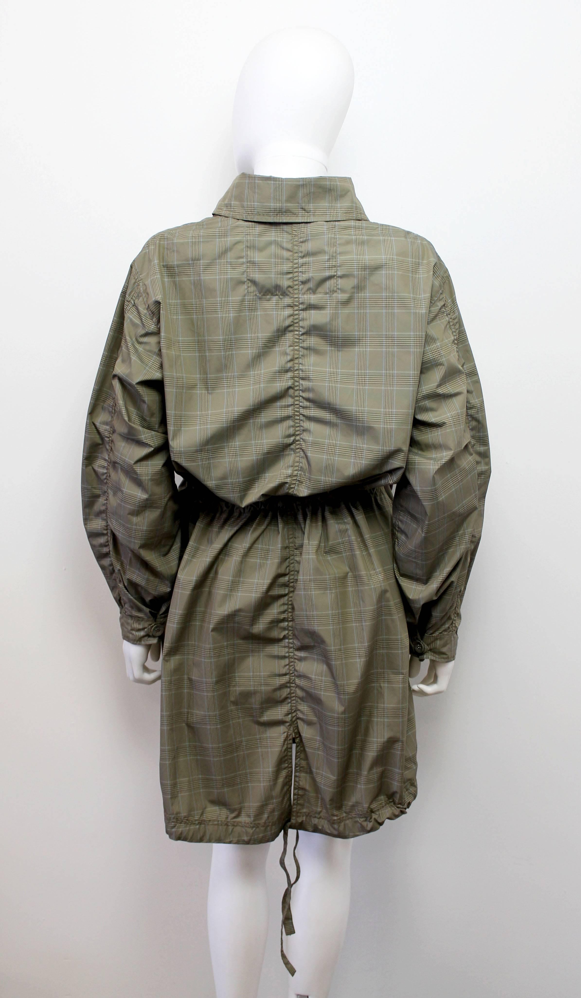 Issey Miyake Haat Check Windbreaker with Drawstring Ajustable Waist In Excellent Condition In London, GB